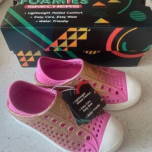 Size 11 toddler Skechers Pink and Gold Foamies Shoes